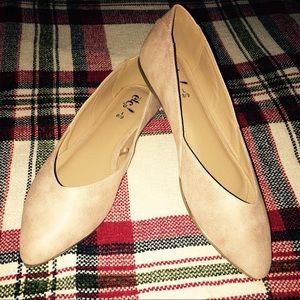 RUE21 Pink + Gold Flats 💕